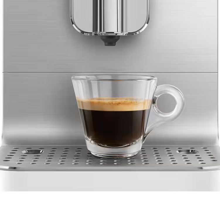 Smeg Kaffeevollautomat BCC13WHMEU50's mit Milchfunktion weiß